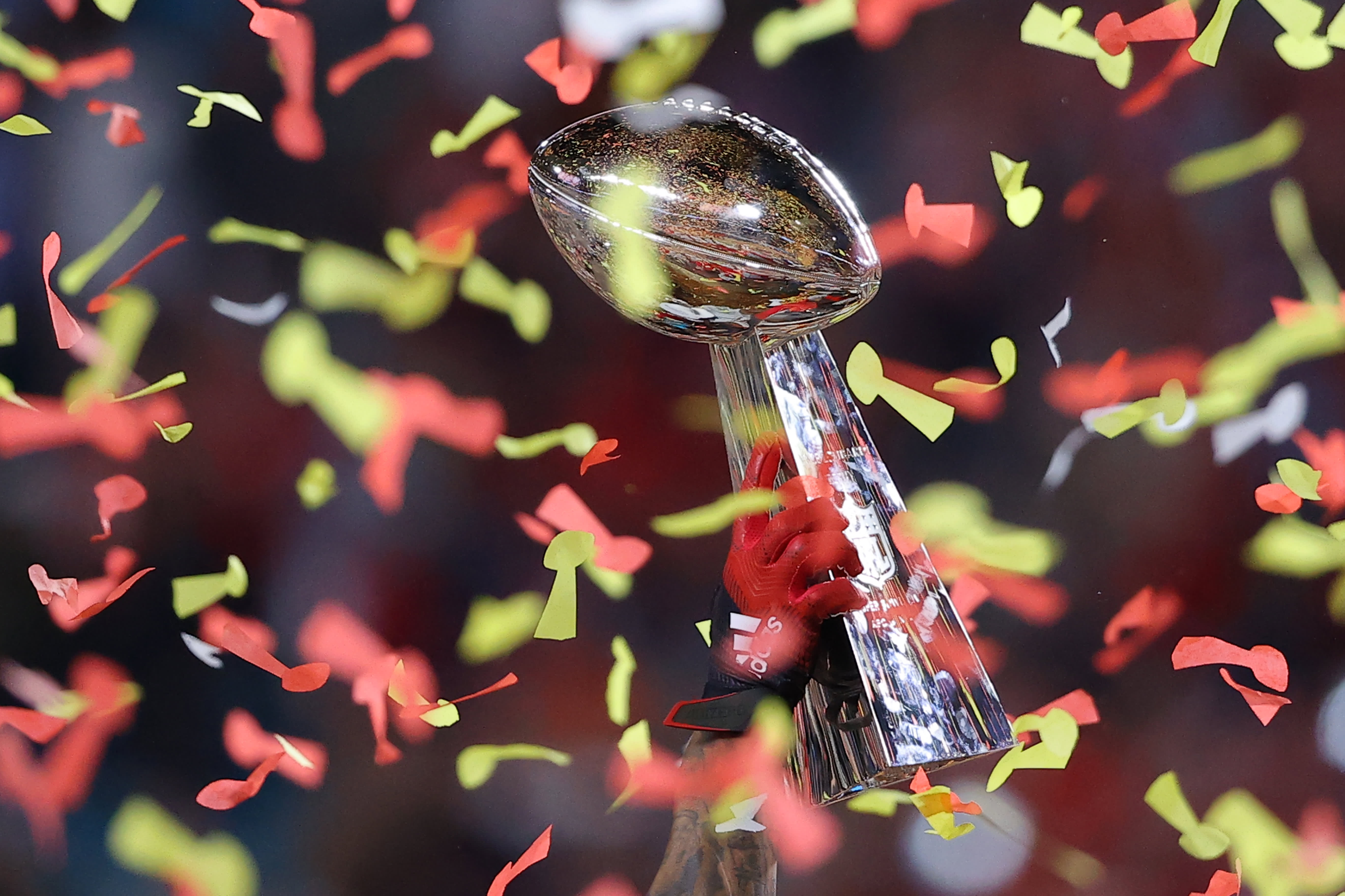 Name of the super bowl trophy deals