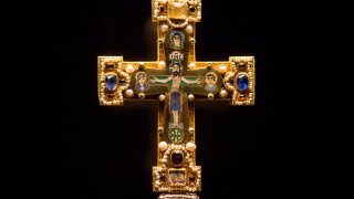 FILE - In this Jan. 9, 2014, a medieval Cross, part of the Welfenschatz, or Guelph Treasure, is displayed at the Bode Museum in Berlin. Ruling in a multi-million dollar dispute over a collection of medieval religious artworks, the Supreme Court made it harder Wednesday for certain lawsuits over property taken from Jews during the Nazi era to be brought in U.S. courts. The justices sided with Germany in a dispute involving the heirs of Jewish art dealers and the 1935 sale of a collection of Christian artwork called the Guelph Treasure.