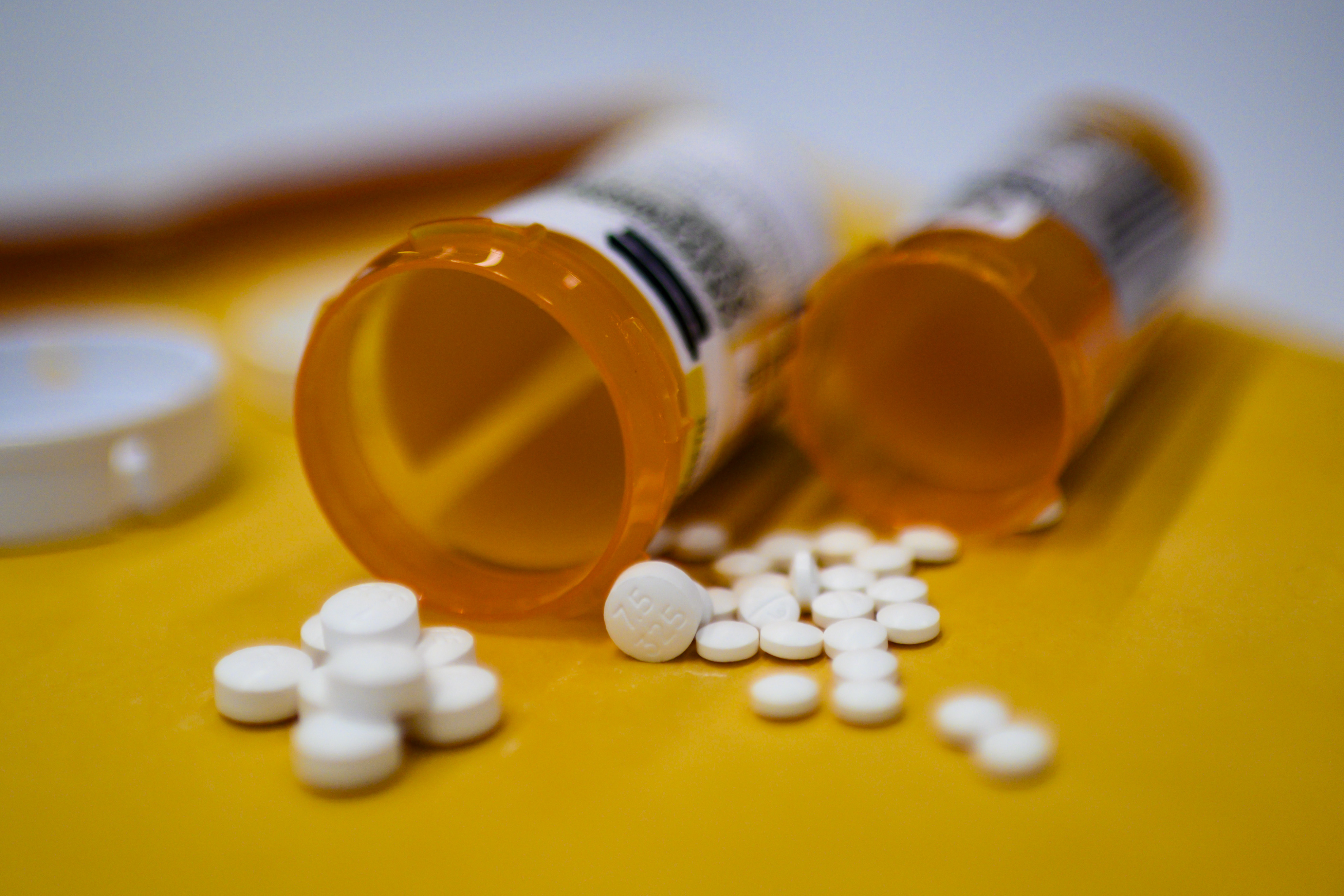 Federal judge orders pharmacies to pay Trumbull, Lake counties