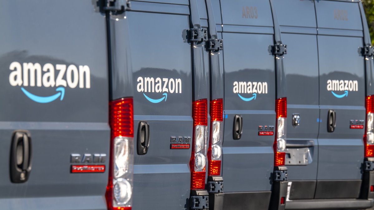 Amazon Delivery Driver Found Dead in Missouri Yard After Dog Attack – NBC10 Philadelphia - Vimarsana News
