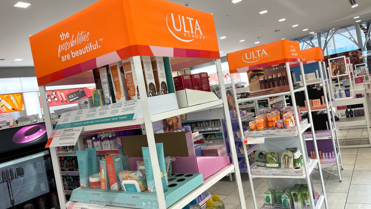Cramer's Week Ahead: Ulta Has the Best Chance of 'Roaring Higher' During Light Earnings Week – NBC10 Philadelphia - Vimarsana News