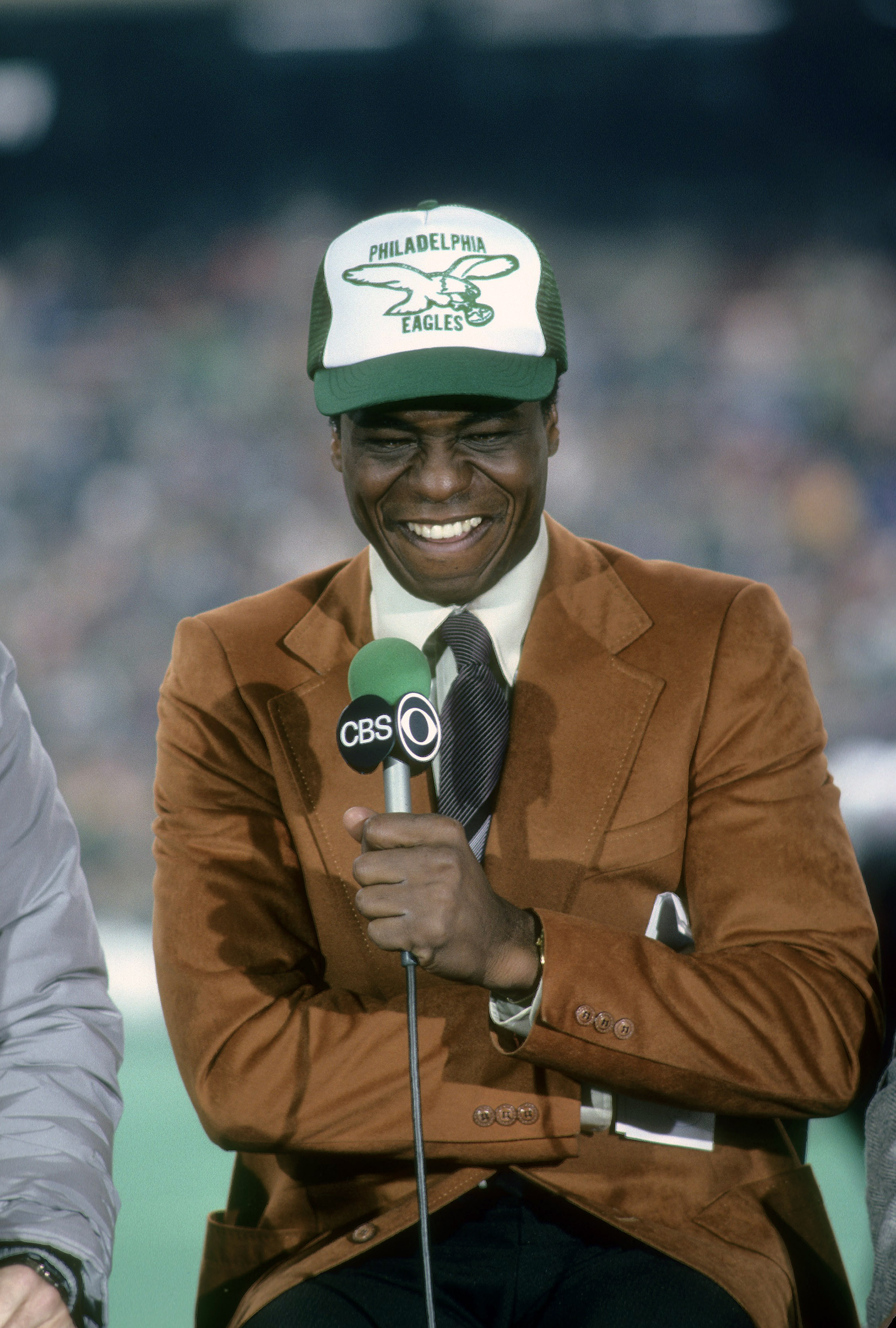 Irv Cross, Former Philadelphia Eagles Player, Pioneer Black NFL Analyst(02)