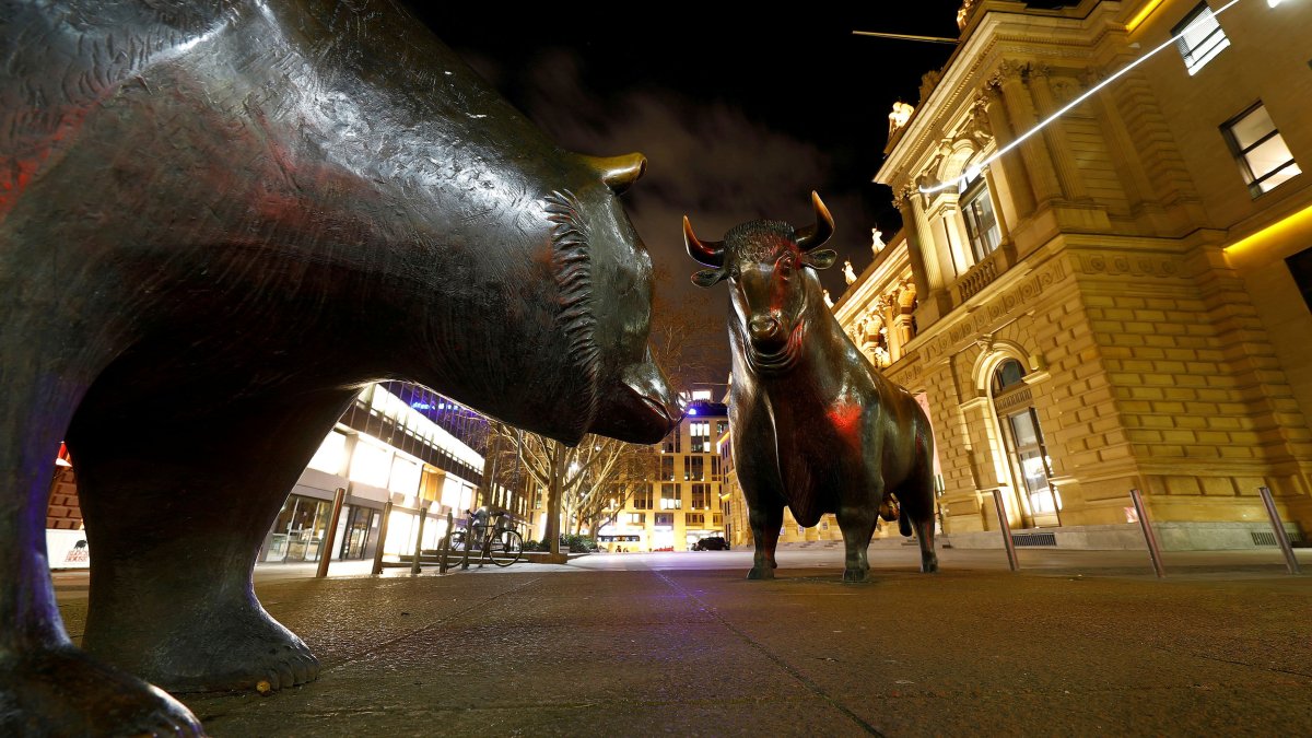 European Stocks Set to Fall Slightly as Markets Mull Fed, Earnings - Vimarsana News