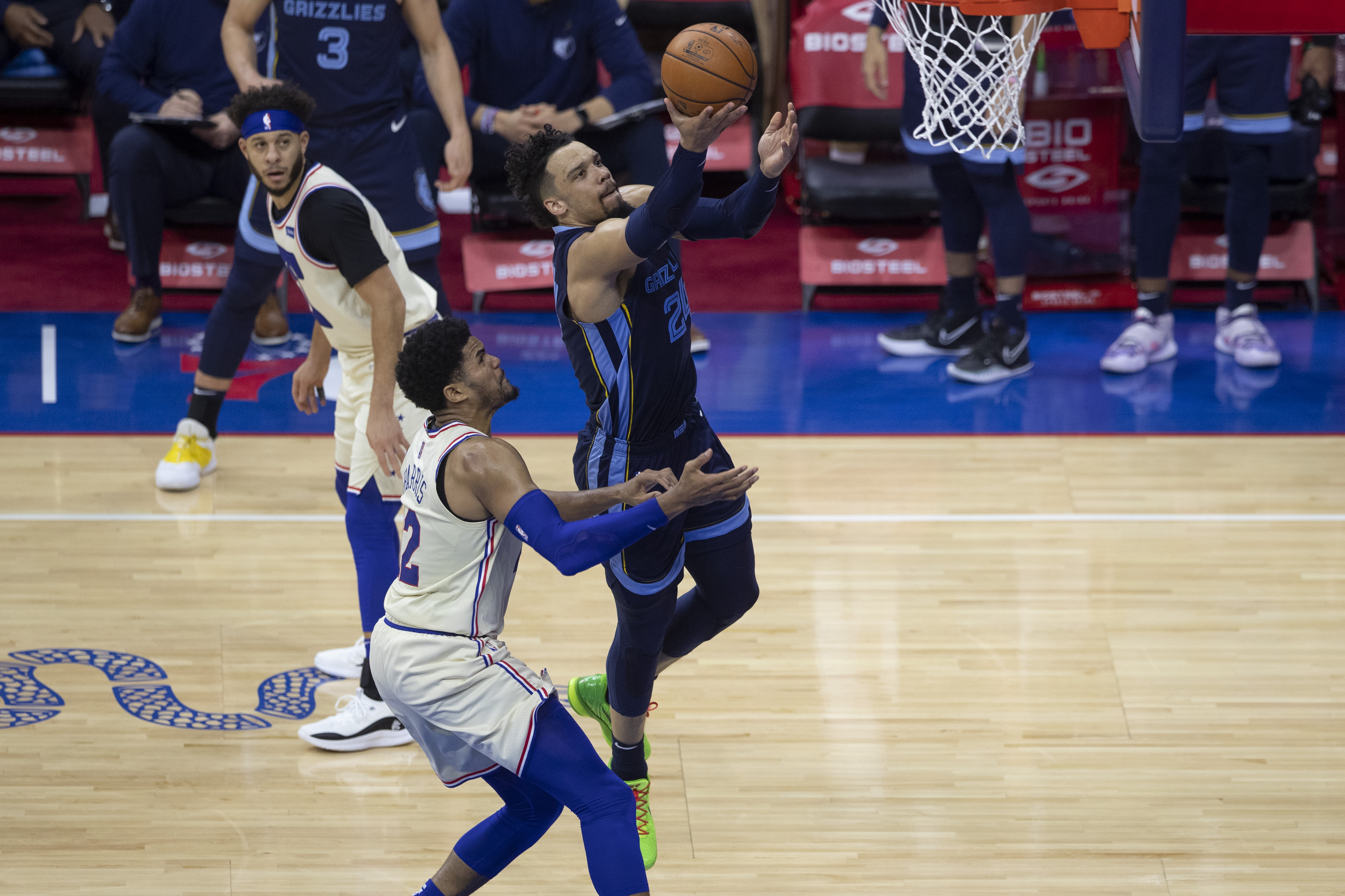 Photos of the shorthanded Sixers' loss to the Grizzlies