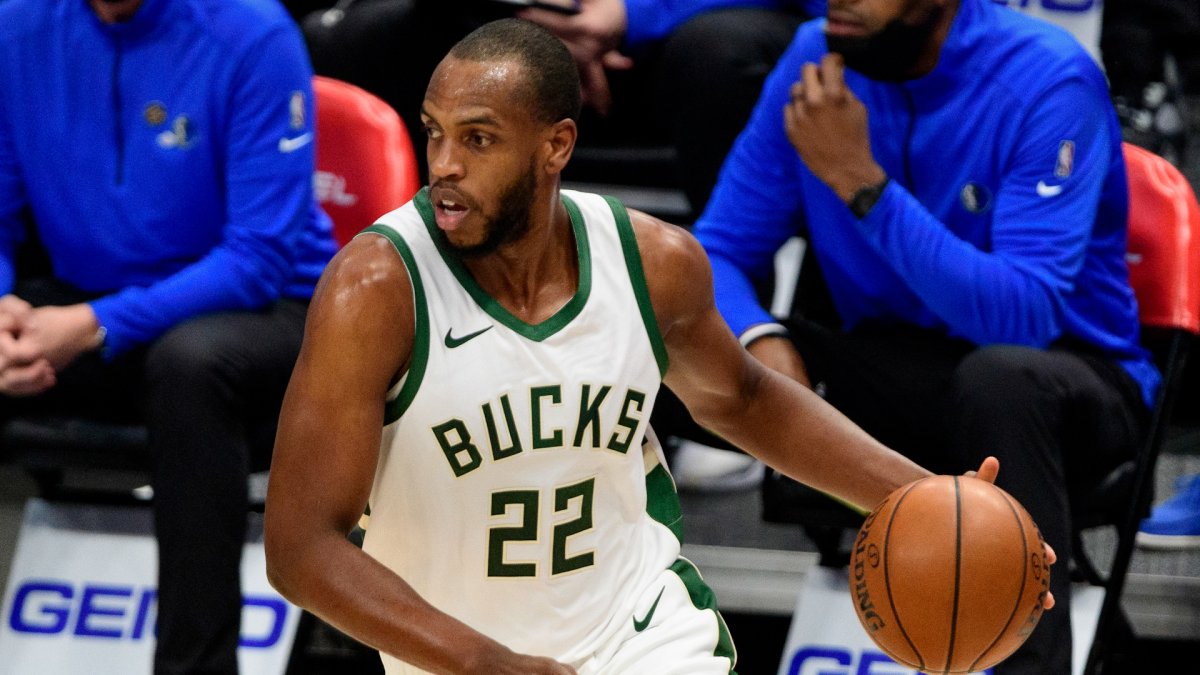 Milwaukee Bucks’ Khris Middleton Commits to Tokyo Olympics – NBC10