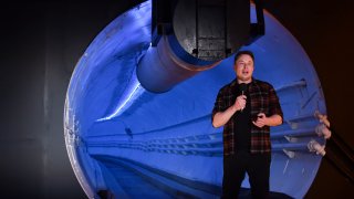 HAWTHORNE, CA – DECEMBER 18: Elon Musk, co-founder and Chief Executive Officer of Tesla Inc., speaks at an unveiling event for The Boring Company Hawthorne test tunnel December 18, 2018 in Hawthorne, California. On Tuesday night, The Boring Company will officially open the Hawthorne tunnel, a preview of Musk’s larger vision to ease traffic in Los Angeles. (Photo by Robyn Beck-Pool/Getty Images)