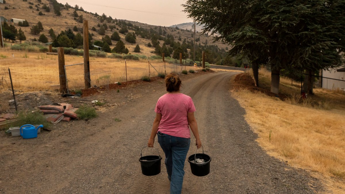 ‘Trying to Survive’ Wells Dry Up Amid Oregon Water Woes NBC10