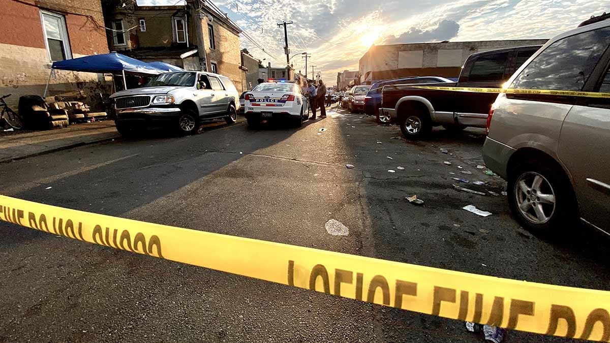 Officers Shoot And Kill Gunman Who Fired Shots At Crowd During Brawl In Kensington Philadelphia 6000