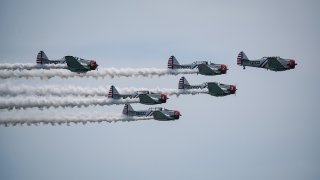 Picture of planes flying in formation