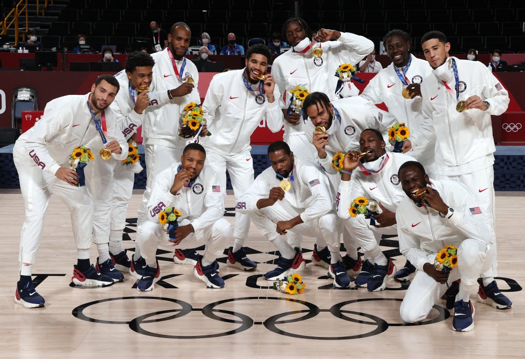 Team USA Dominates 4x400M Relay, Basketball, More Tokyo Olympics Day
