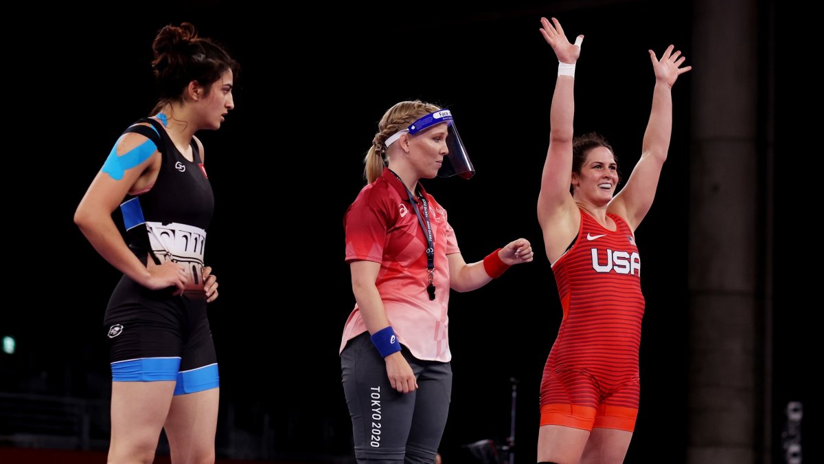De cinci ori campioana mondială Adeline Gray ajunge la meciul cu medalia de aur – NBC10 Philadelphia De cinci ori campioana mondială Adeline Gray ajunge la meciul cu medalia de aur – NBC10 Philadelphia