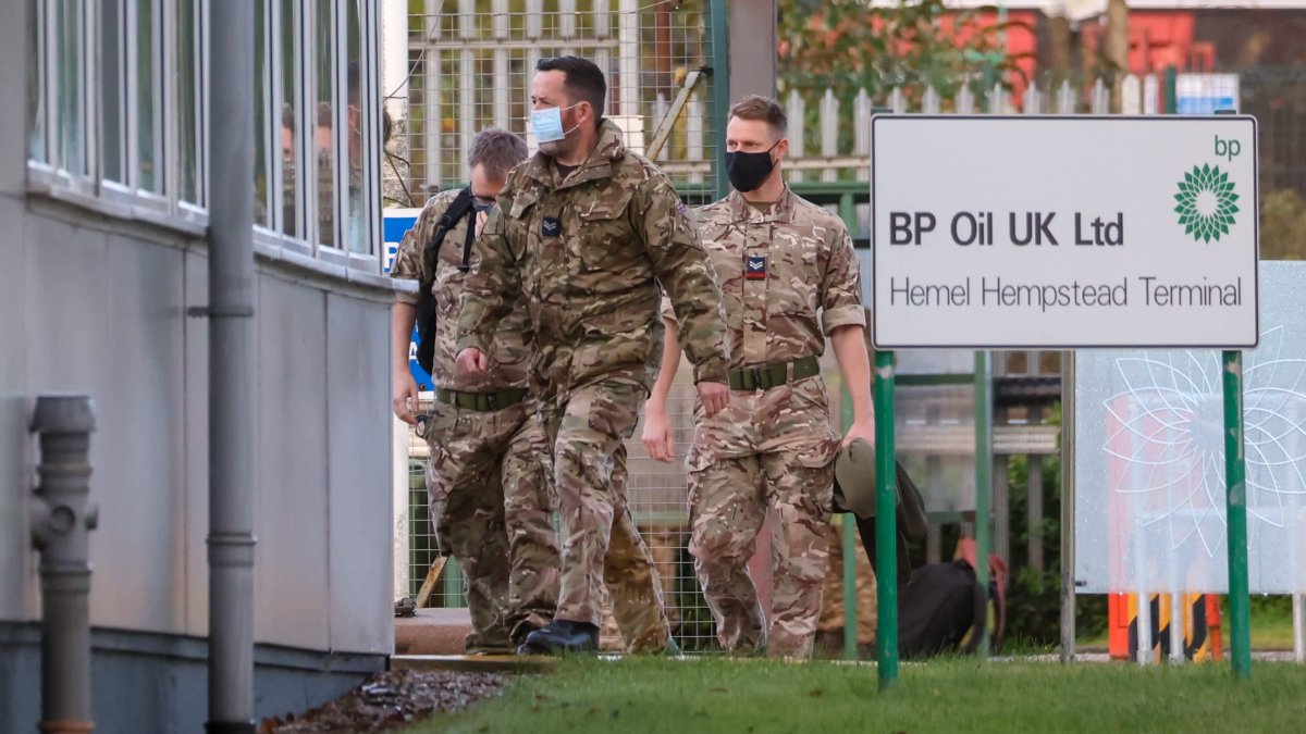 Britain Deploys Its Army to Deliver Fuel as Panic Buying and Shortages Continue - Vimarsana News