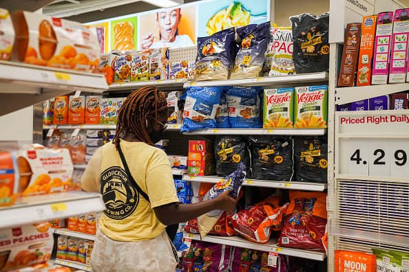 '6% Inflation Is Devastating' to Everyday Americans, Rising Prices Need to Be Curbed, Expert Says – NBC10 Philadelphia - Vimarsana News