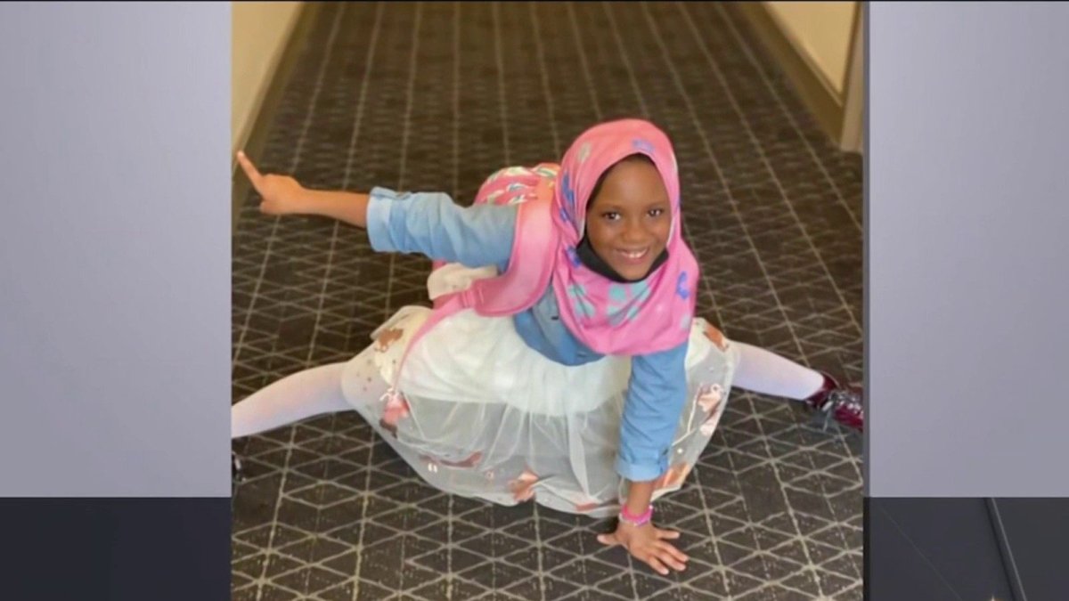 NJ Teacher Denies Pulling Off 2nd Grader's Hijab, Says She Thought It Was Hoodie – NBC10 Philadelphia - Vimarsana News