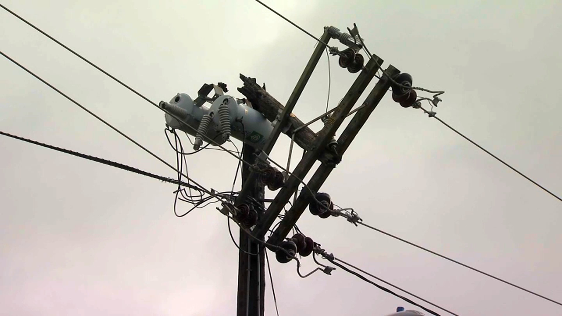 How to report power outages and latest numbers in Philly, Pa., NJ, and Del.