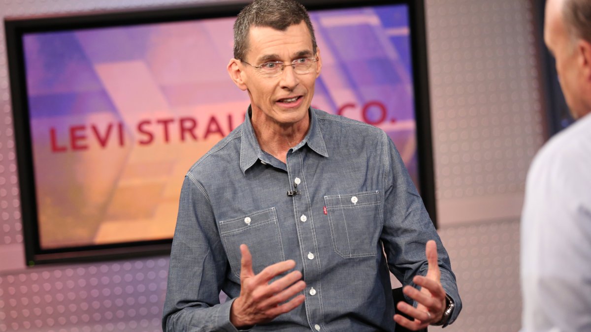 Levi Strauss CEO Expects Strong Holiday Sales as Americans Unleash Pent-Up Demand - Vimarsana News