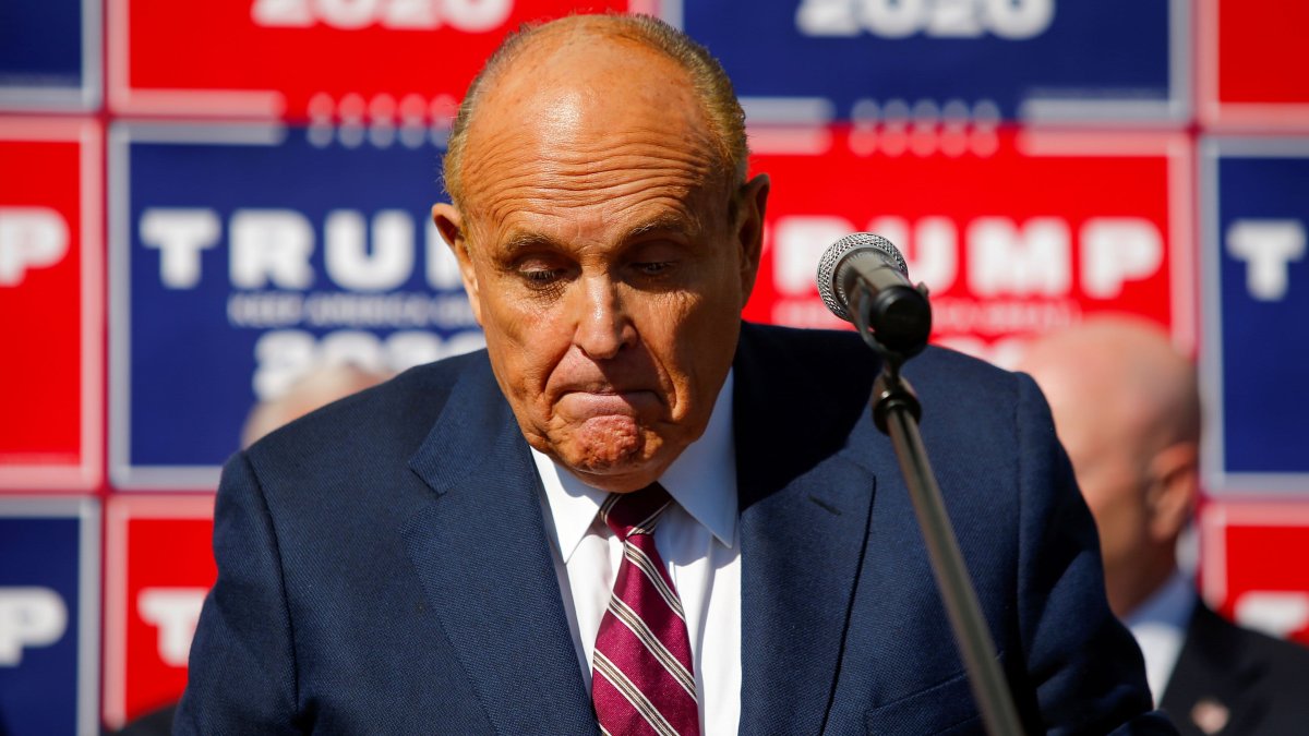 Trump Ally Rudy Giuliani Seeks to Block Feds From Getting 3 Items of Thousands Seized Under Search Warrant - Vimarsana News