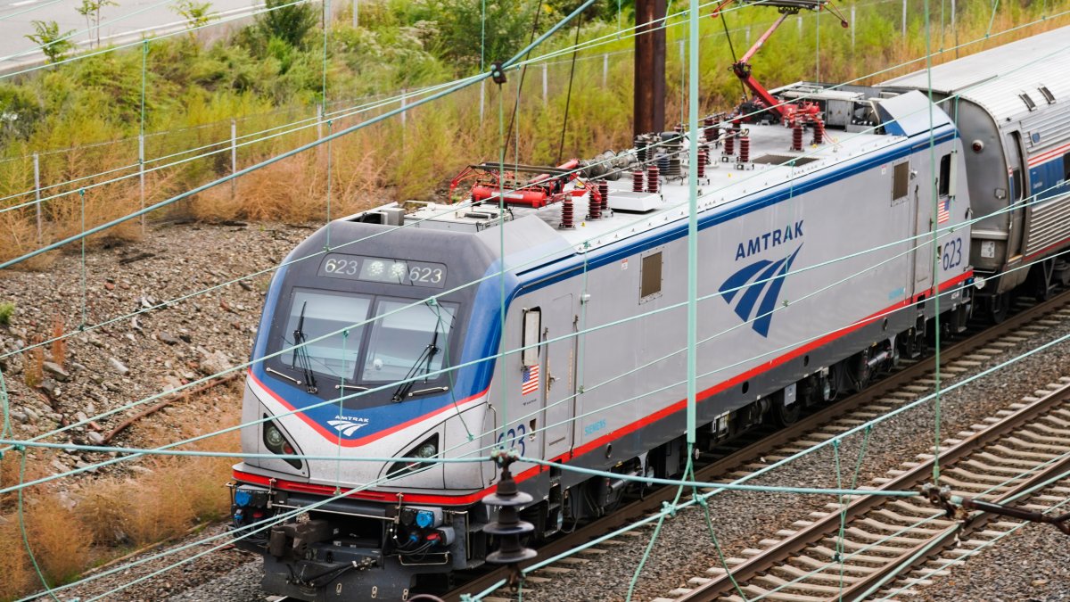 Downed wires suspend NJ Transit, Amtrak trains at 30th Street Station