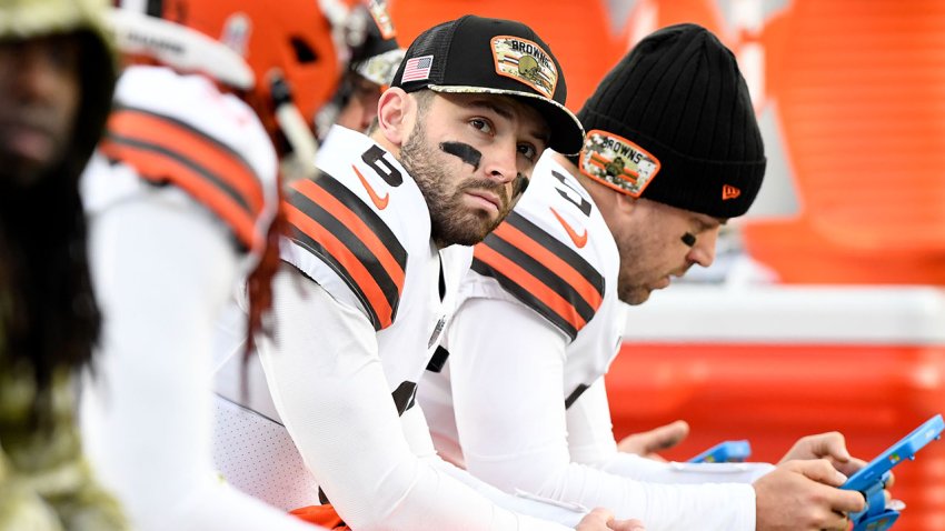 LOOK: Baker Mayfield headbutts another teammate without a helmet