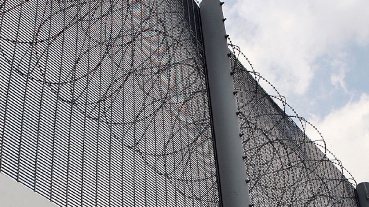 Prison for Former Officer Who Smuggled Drugs into New Jersey Jail - Vimarsana News