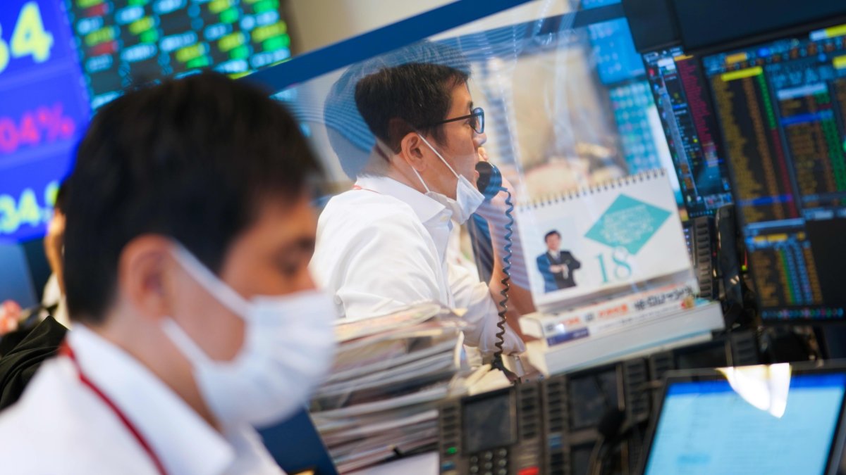 Asia-Pacific Markets Muted in Early Trade as Investors Assess Omicron Risks - Vimarsana News