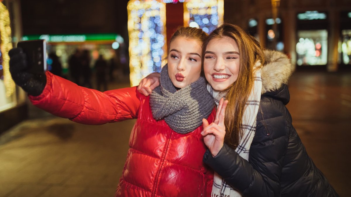 A Therapist Says This Is the No. 1 Gift for Gen Z This Year: 'It's Cool, Authentic and Real' – NBC10 Philadelphia - Vimarsana News