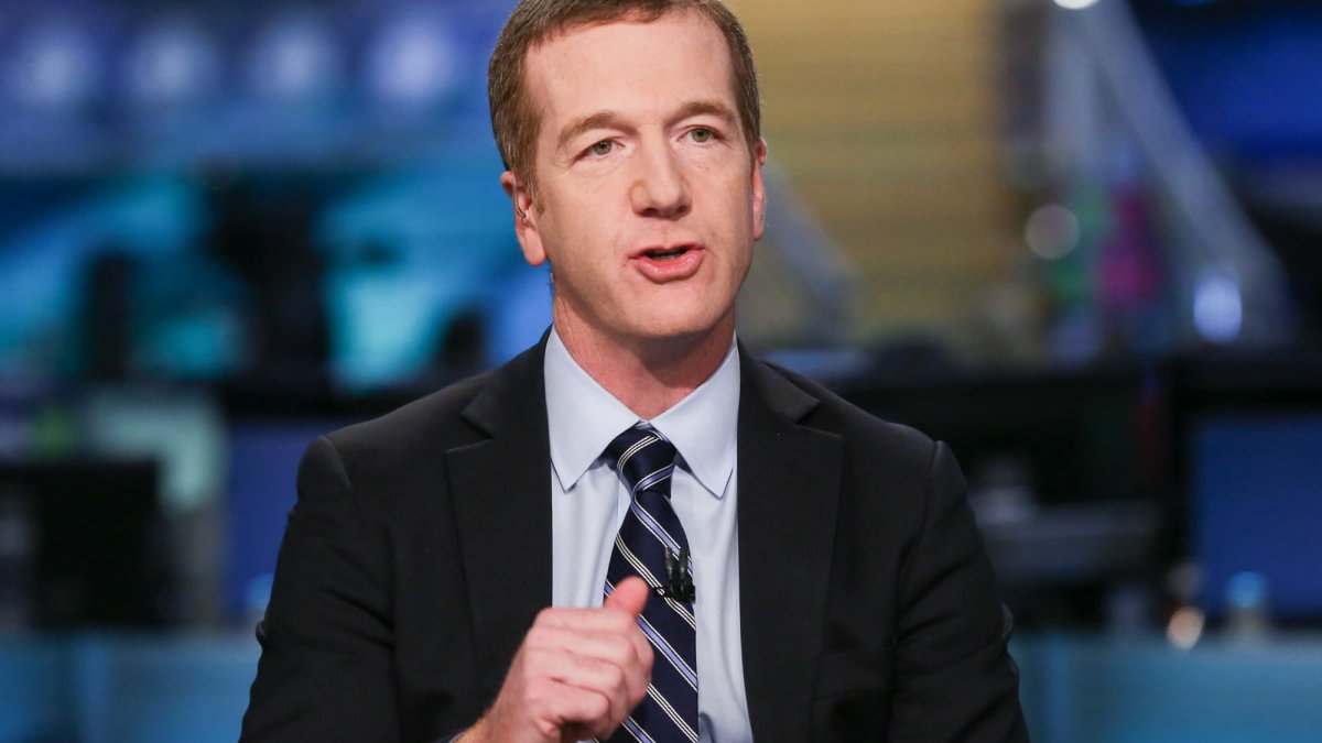'Double Down' on Defense Because Stocks Will Plunge Another 10%, Morgan Stanley's Mike Wilson Warns – NBC10 Philadelphia - Vimarsana News