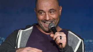270 Health Experts to Spotify: Joe Rogan’s Covid Misinformation Is ‘a Sociological Issue of Devastating Proportions’