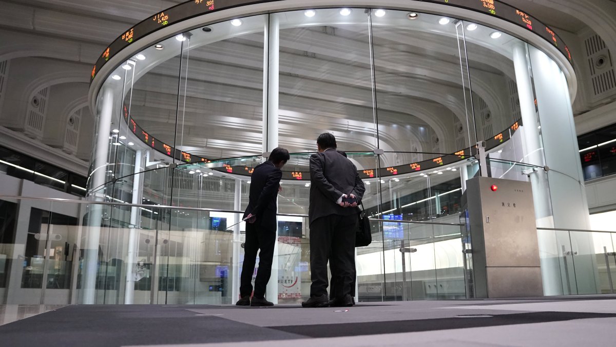 Asia-Pacific Markets Set to Track Wall Street Declines; Oil Prices Slip From Highs - Vimarsana News