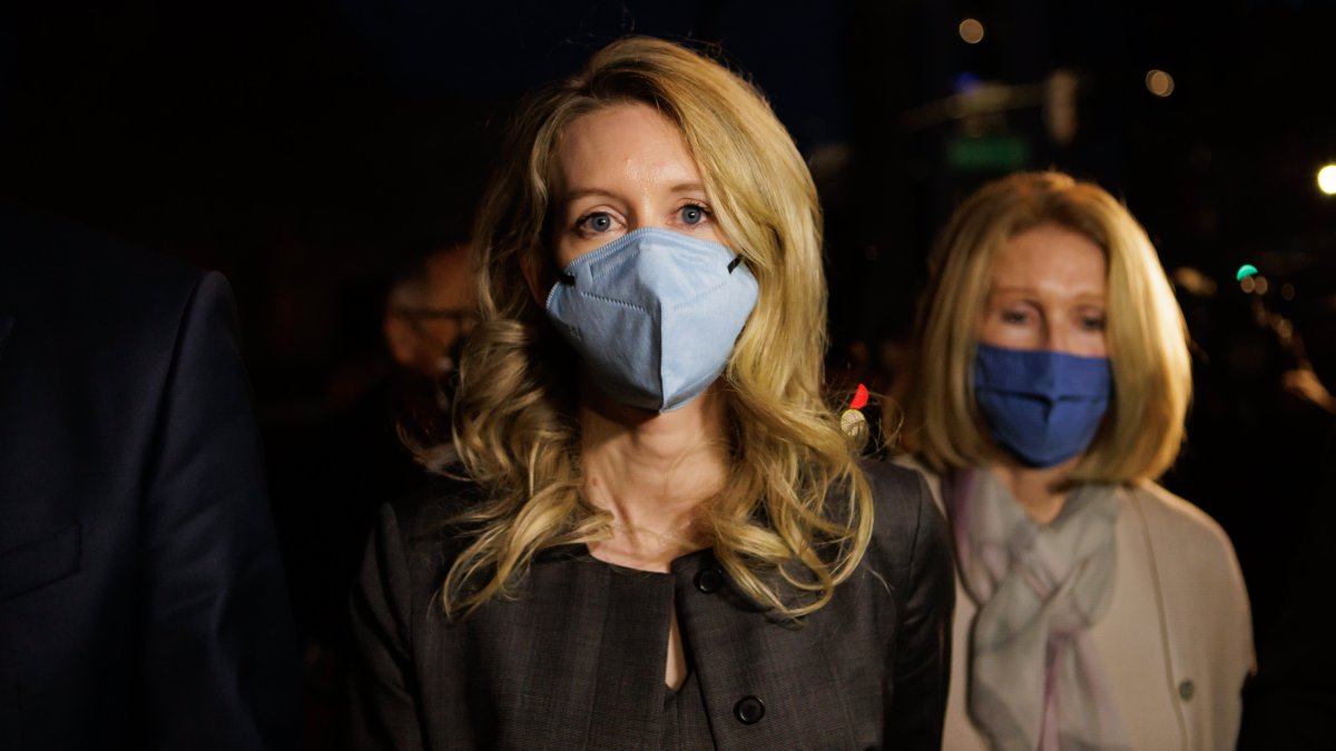 Elizabeth Holmes Sentencing Proposed for September - Vimarsana News
