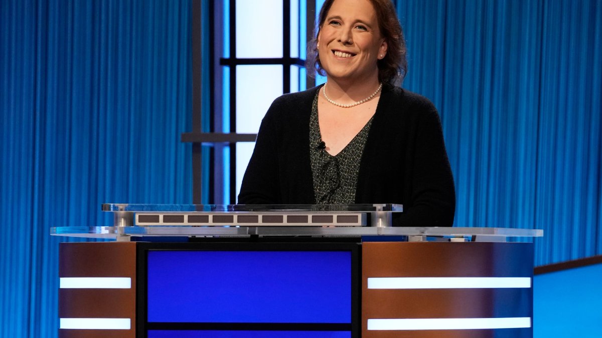 Amy Schneider Is the First Woman to Win $1 Million on 'Jeopardy!' – NBC10 Philadelphia - Vimarsana News