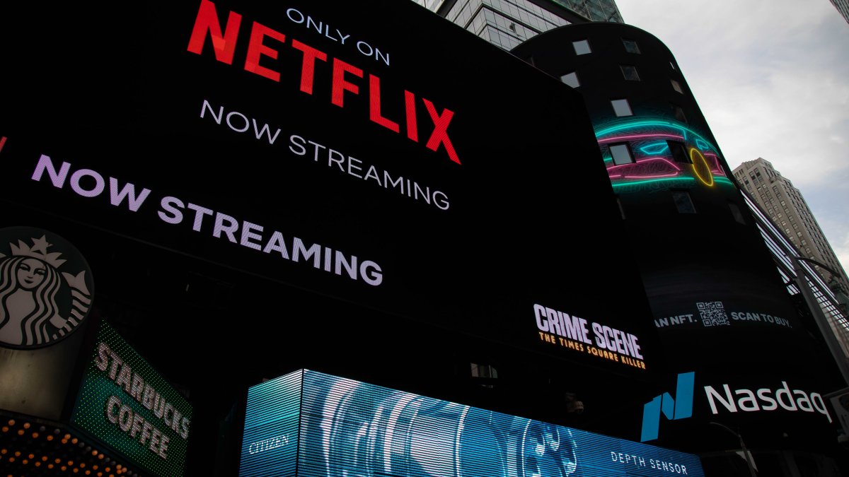 Cramer Says Netflix's Plunge Shouldn't Scare Investors About the Overall Market - Vimarsana News
