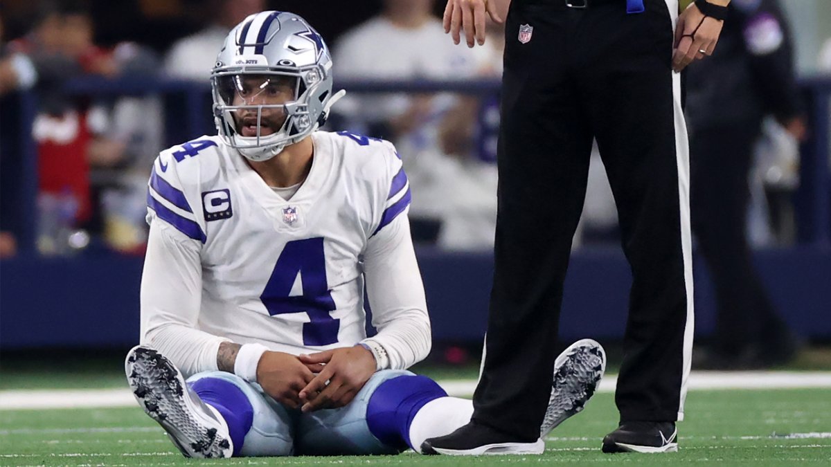 Dak Prescott Apologizes for Commending Cowboys Fans for Throwing Trash