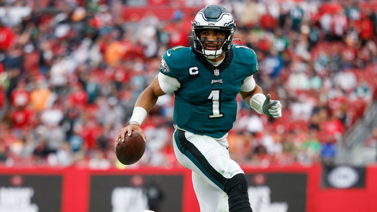 Eagles’ Nick Sirianni Gives Jalen Hurts Vote of Confidence After ...