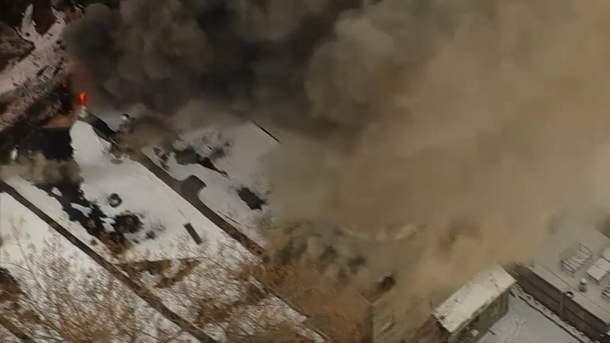 Fire Spreads Through Row Homes in North Philly - Vimarsana News