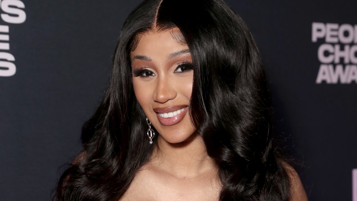 Cardi B Sued for $5M by Man 'Humiliated' Over Sexually Suggestive Image – NBC10 Philadelphia - Vimarsana News