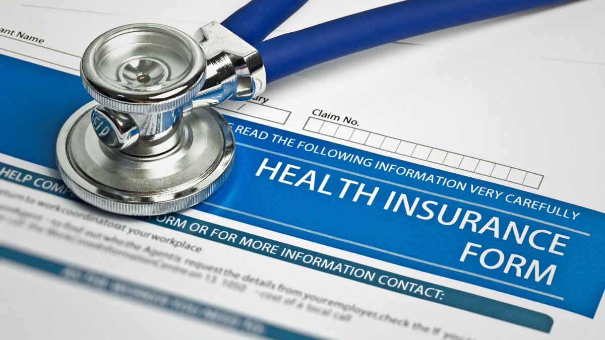 How Americans Can Save Money When Choosing a Health Insurance Plan - Vimarsana News