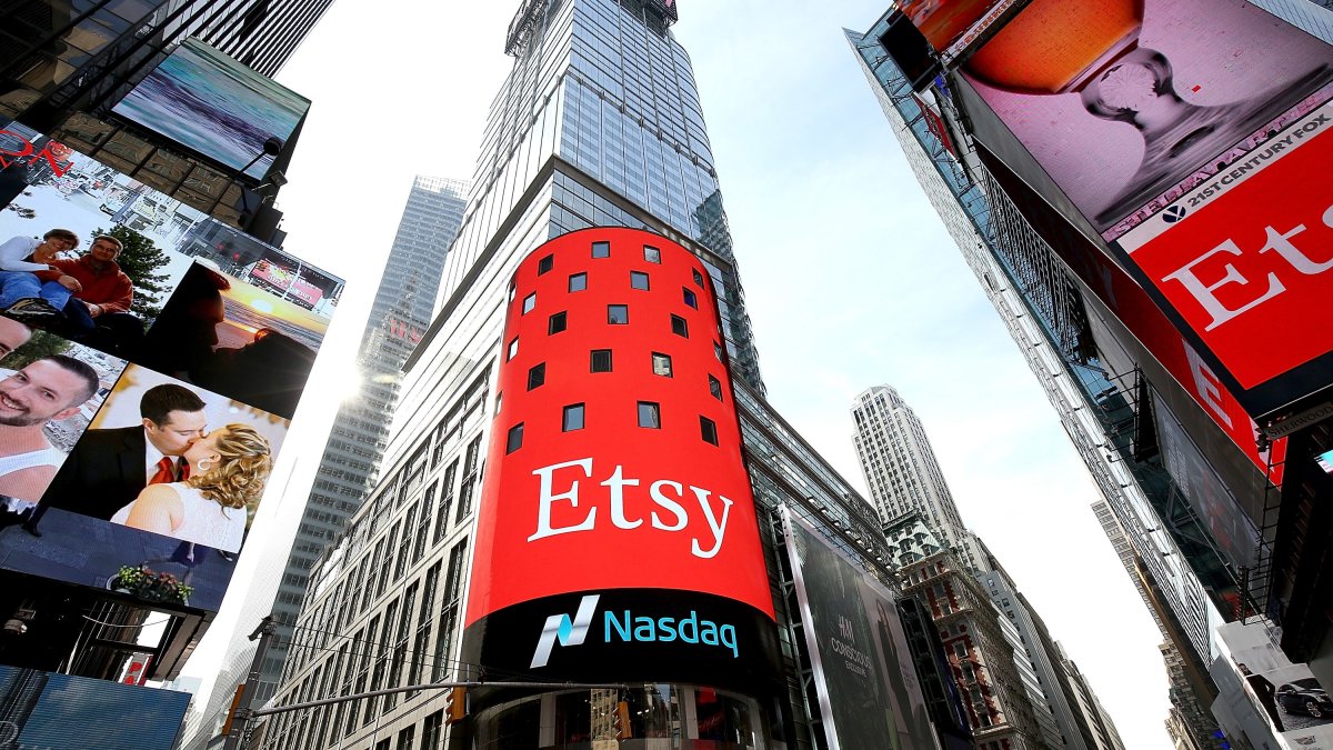 Stocks Making the Biggest Moves Midday: Foot Locker, Etsy, Block, Carvana, Dish Network and More - Vimarsana News
