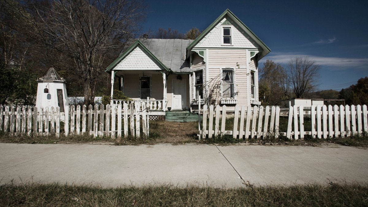The American Dream of the Middle Class Isn't What It Used to Be - Vimarsana News