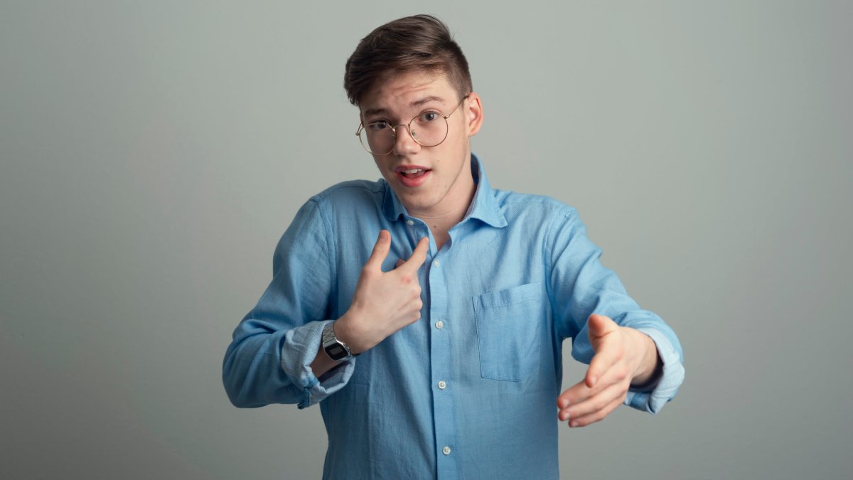Avoid These 5 Types of Words and Phrases That Make You Sound 'Immature' and 'Scattered,' Says Speech Expert – NBC10 Philadelphia - Vimarsana News