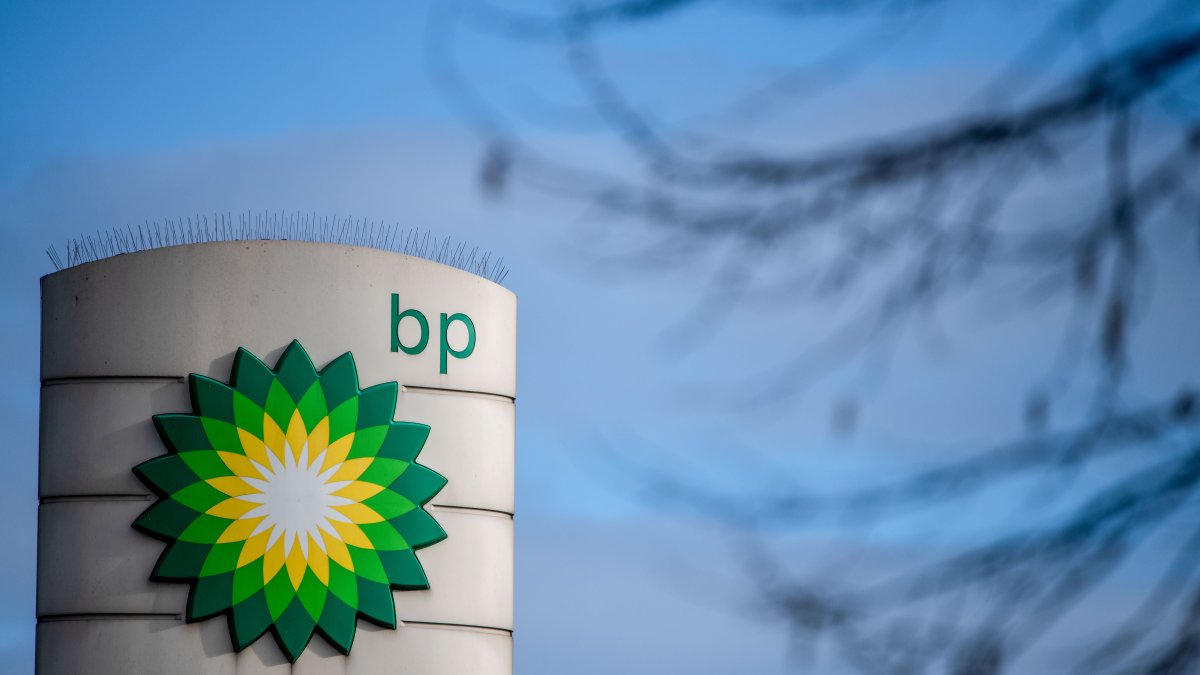 BP CEO Says Oil and Gas Giant Is a 'Greening Company,' Refutes Greenwashing Accusations – NBC10 Philadelphia - Vimarsana News