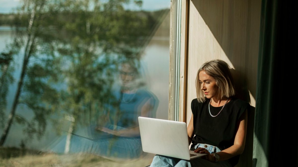 61% of People Working From Home Are Doing So Because They Want to, Even Though Their Office Is Open - Vimarsana News