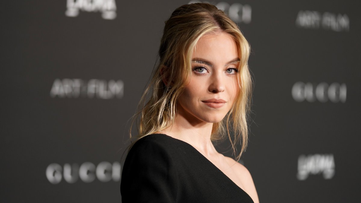 'Euphoria' Star Sydney Sweeney Wrote a 5-Year Career Plan When She Was 12 to Convince Her Parents to Let Her Act – NBC10 Philadelphia - Vimarsana News