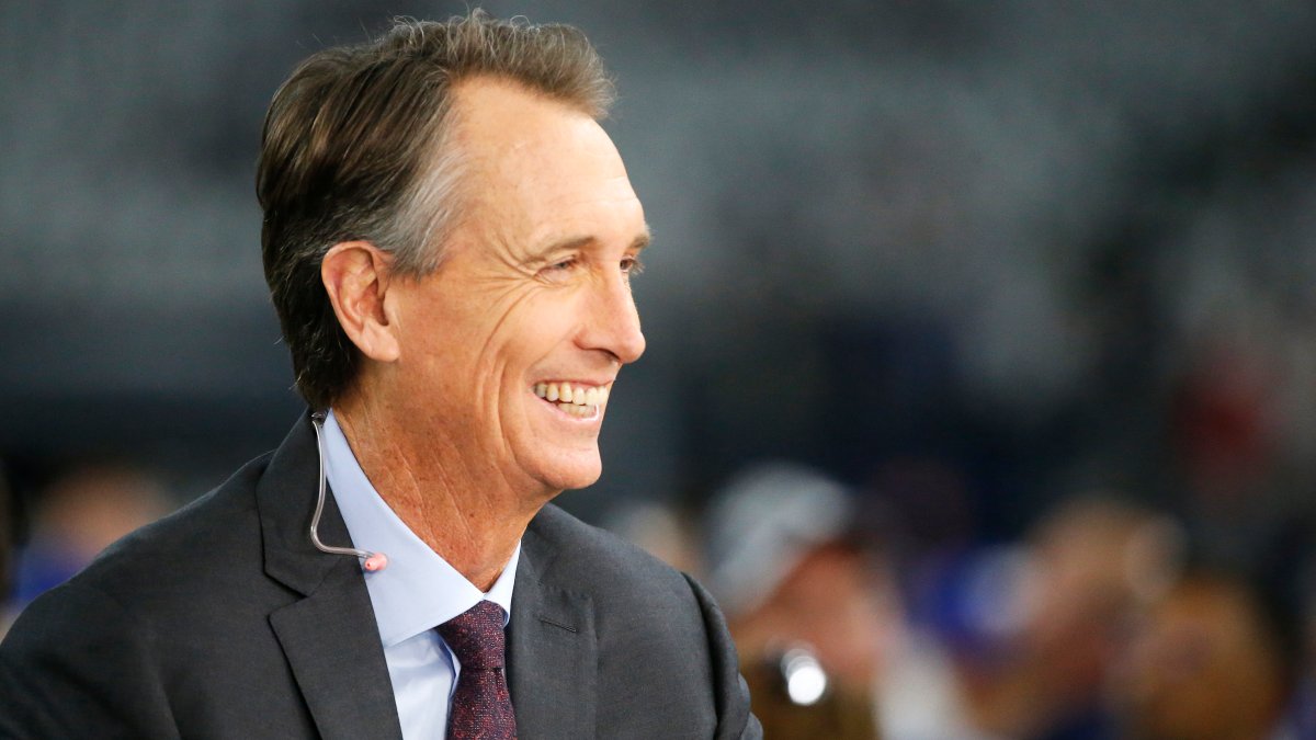 Watch: Al Michaels and Cris Collinsworth Preview Super Bowl LVI