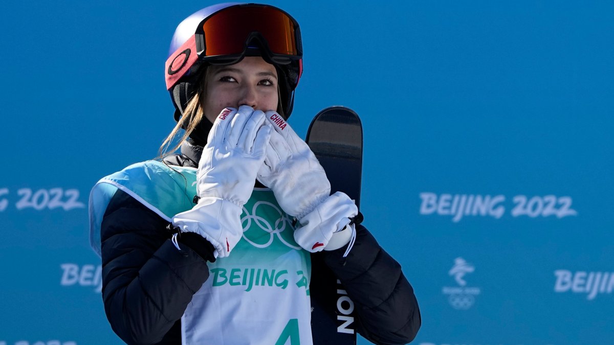 Eileen Gu Wins Gold in First-Ever Olympic Big Air Freeski With Daring Final  Trick