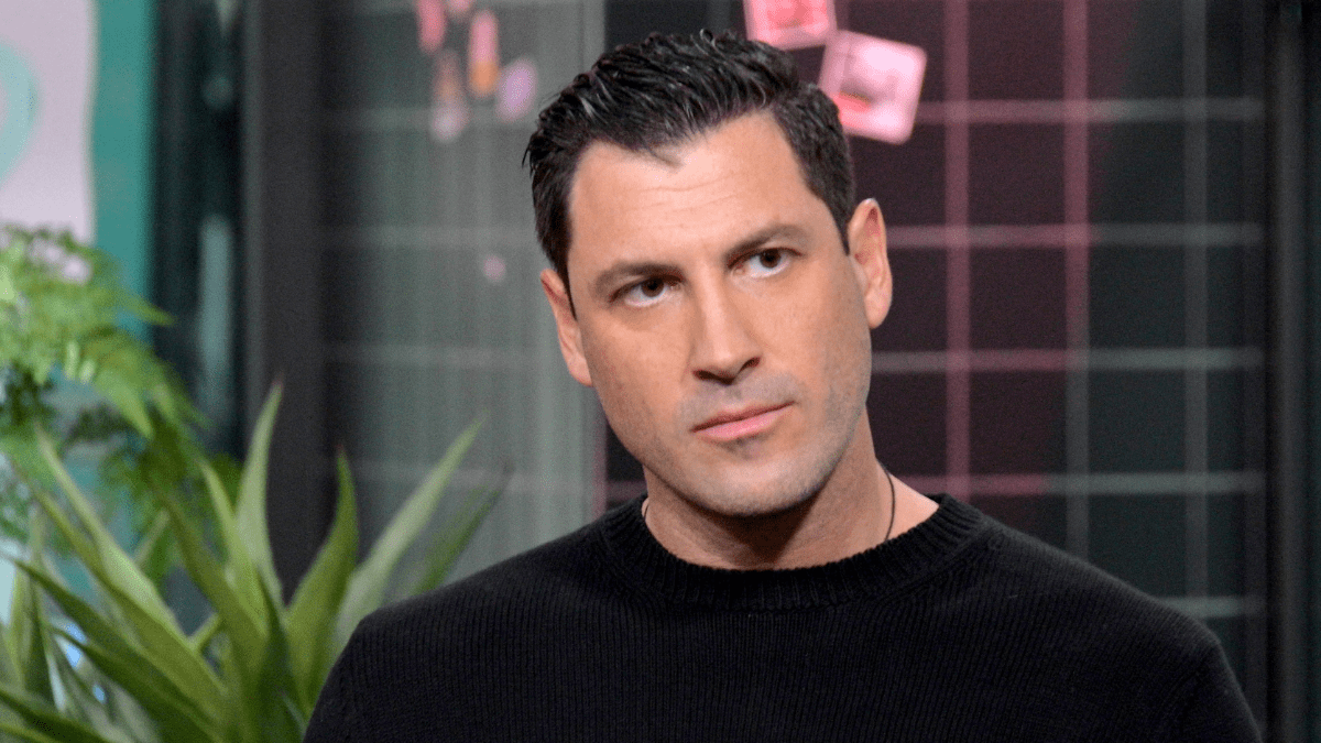 'Dancing With The Stars' Alum Maksim Chmerkovskiy Shares Update From Kyiv – NBC10 Philadelphia - Vimarsana News
