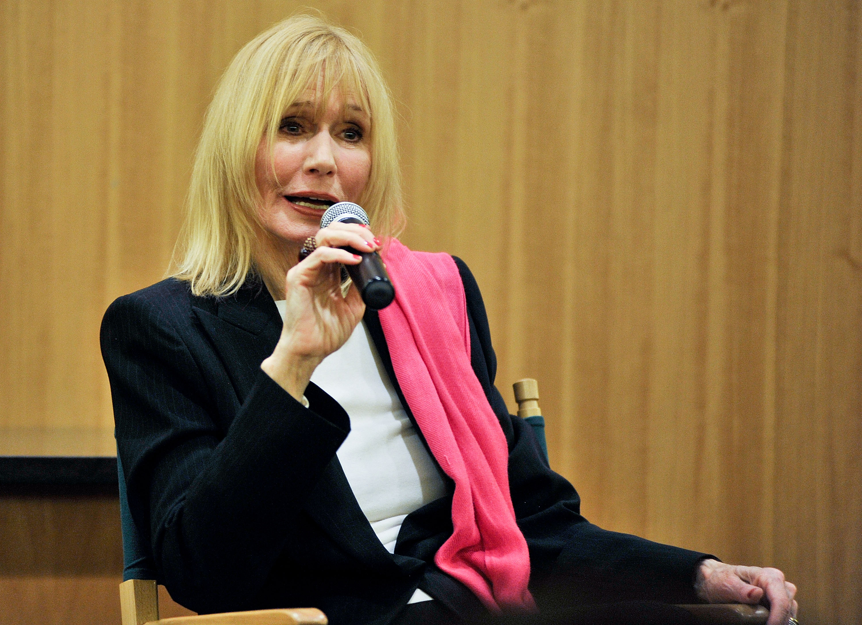 Oscar-Nominated 'MASH' Actor Sally Kellerman Dies at 84 – NBC10 Philadelphia - Vimarsana News