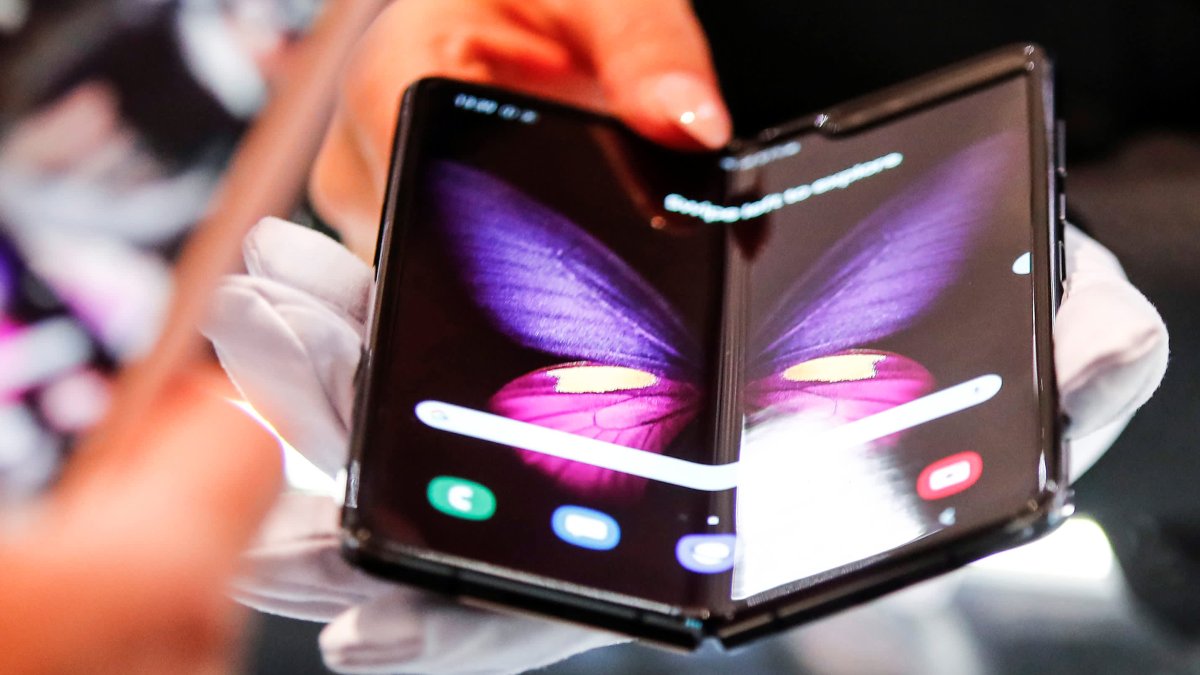 Folding Phones Could Soon Be Mainstream, With Apple Thought to Have One in the Works - Vimarsana News
