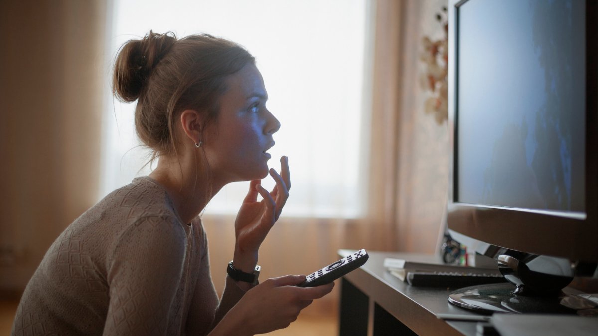 Is the News Cycle Stressing You Out? Here Are 4 Ways to Protect Your Mental Health - Vimarsana News