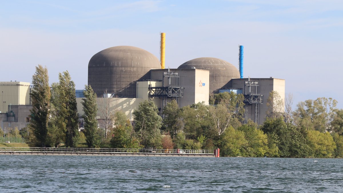 Why the EU Didn't Include Nuclear Energy in Its Plan to Get Off Russian Gas - Vimarsana News
